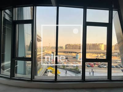 مكتب إداري واسع 1,100 متر للإيجار ديركت على شارع التسعين الجنوبي، القاهرة الجديدة New Cairo | متشطب بالكامل | لوكيشن استراتيجي| 1,600 جنيه للمتر