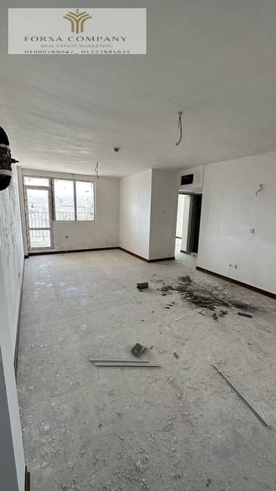 Code 1867 | Apartment 180 meters on the main Teachers Club street