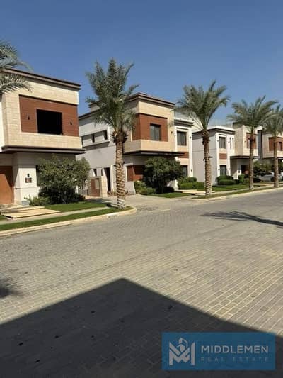 تاون هاوس كورنر 225متر استلام فوري بسعر لقطه مقدم واقساط في كمبوند ازار 2 بجوار ماونتن فيو 2 و لايان ليان وهايد بارك -  Azzar 2