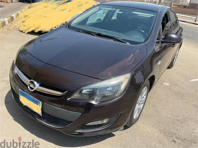 Opel Astra 2017 Sedan 1.6 L Opel Astra 2017 Sedan 1.6 L