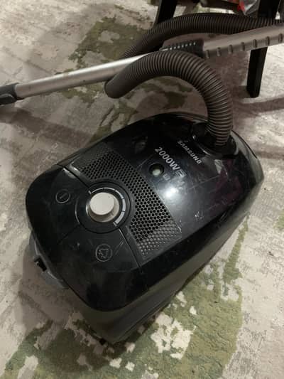 LG2000