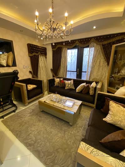 121-square-meter apartment for sale in Al-Rehab 2; features custom finishes and is located next to the mosque and close to the Eastern Market.
