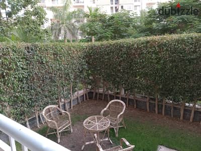 Apartment for sale in Madinaty at a low commercial price for quick sale in B10, the best location in Madinaty. The apartment is 107 sq m + 40 sq m in B10. The apartment is ready for immediate occupancy.