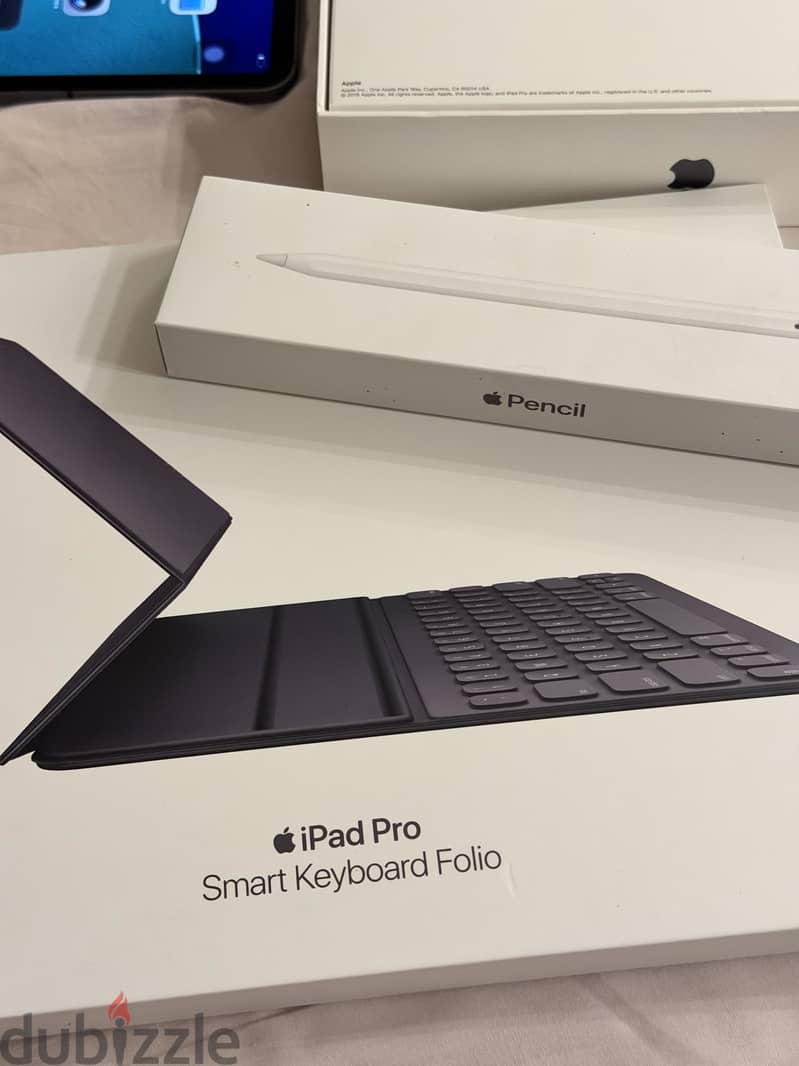 iPad pro 12.9 256 wifi+ cellular 2019+ apple keyboard 5