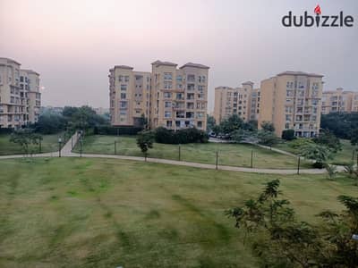 For sale in my city, an apartment of 245m2 in the B1 Wide Garden View area, steps away from services.