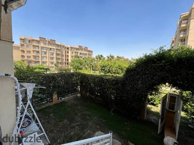 فرصة لن تتكرر. . أرضي بحديقة للبيع في مدينتي B11 مفروش بالكامل