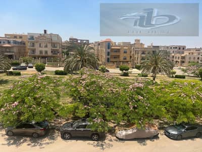 The strongest opportunity in Al-Banfsaj 5 | 215 meters with a direct garden view and a special price. Apartment for sale in Al-Banfsaj 5 in a quiet and distinguished location, with a direct view of the garden and a large area and layout.