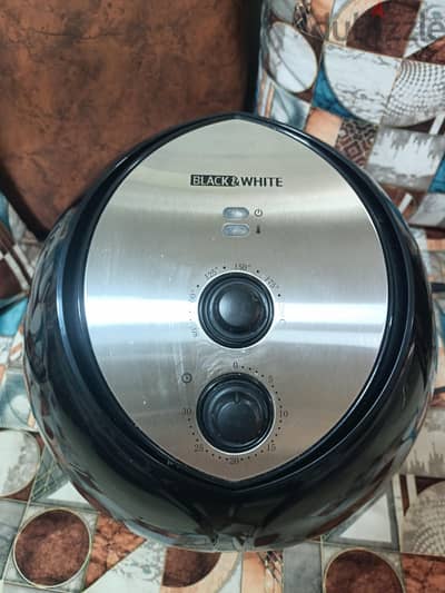 للبيع قلاية هوائية (Air Fryer) ماركة Black & White موديل AF-120 RA