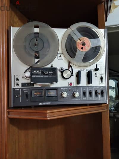 مشغل شرائط بكر AKAI