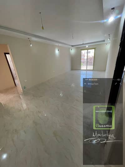 For sale at a bargain price, a 171m super lux apartment in Al-Khamail Compound, Al-Hadbah Phase, second floor, pure bargain price, Sheikh Zayed
