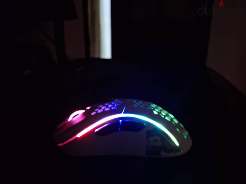 Mouse Glorious Model D Mat, White 1