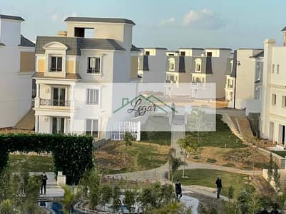I-Villa Roof Middle for Sale in Mountain View October Park, 257 sq m, at a bargain price