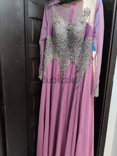 Elegant Pink Evening Dress with Luxury Embroidery – Like New