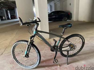 عجلة Kston Hybrid للبيع بحالة ممتازة جدًا