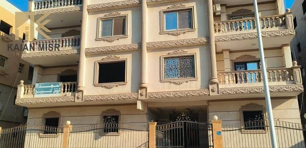 Great opportunity to own an apartment in the most distinctive places of Ash-Shurūq with an area of 195 sqm, facing North.