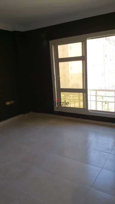 Apartment for rent in Madinaty 82m in B7 required 14 thousand view garden two bedrooms and bath and kitchen and reception great opportunity for communication01017251574