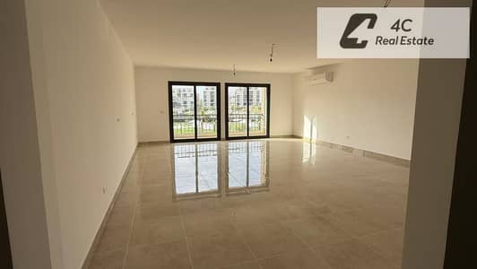 باقل من سعر الماركت ب 2 مليون فيلا بنتهاوس للبيع مساحة 167 م 3 غرف نوم متشطبة بالتكيفات  برايم لوكيشن في المراسم فيفث سكوير التجمع الخامس القاهرة