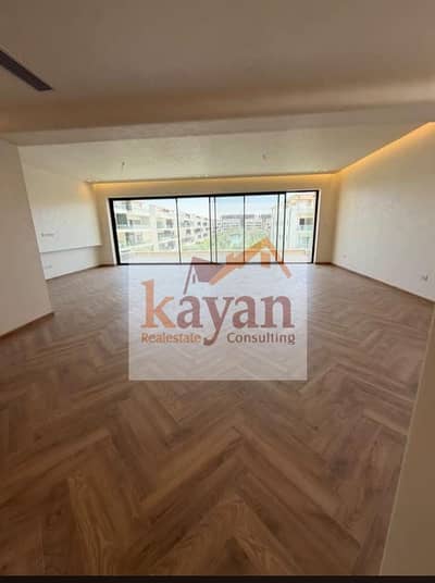 بنتهاوس للإيجار في Lake View Residence | مسبح خاص وإطلالة مباشرة على البحيرة