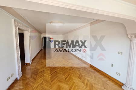شقة سكني للبيع 165م في أرقى ابراج منطقة زيزينيا