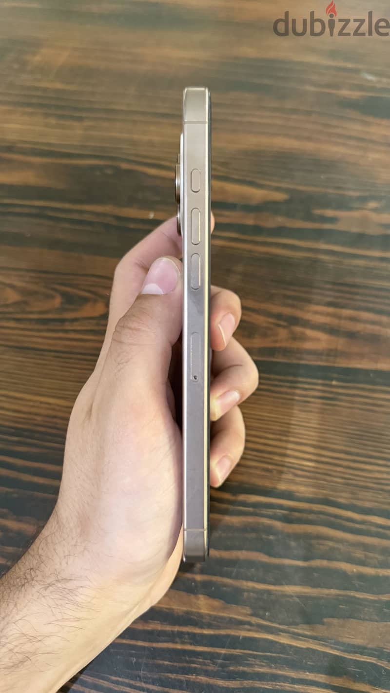 Apple - iPhone 16 Pro Max 3