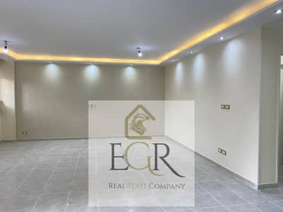 Apartment for rent under law without furniture, Al-Rehab, Phase 4, special double view of the garden next to the gateway and services.