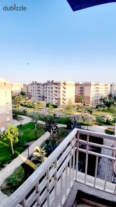 شقة للايجار فاضى بمدينتي 3غرف نوم