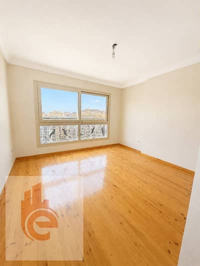 Apartment 210 m in Smoha / for companies