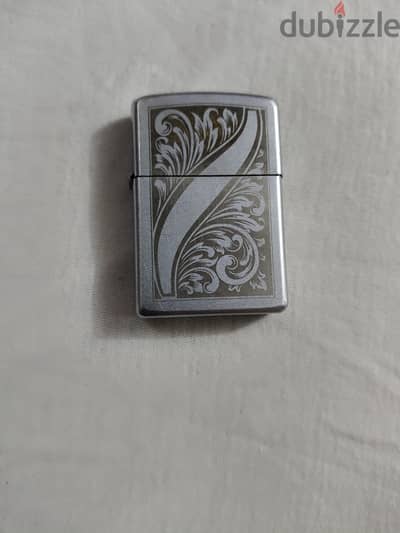 ولاعه zippo امريكي اصلي بحاله فوق الممتازه شغاله زي الفل