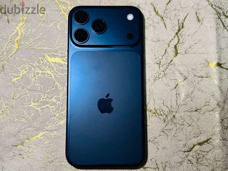 Apple - iPhone 17 Pro Max 3