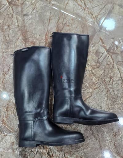 طقم فروسية كامل(بوت جلدي +خوذة حماية +بنطلون ركوب خيل)Equestrian Gear