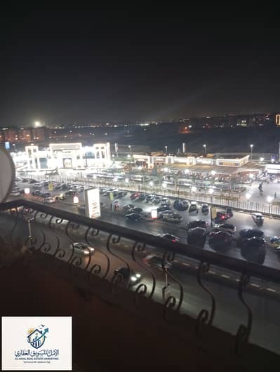 Furnished apartment for rent in Zahra Al-Maadi, Al-Khamseen Public Street, with all services, restaurants, and brands in a distinguished and upscale location.