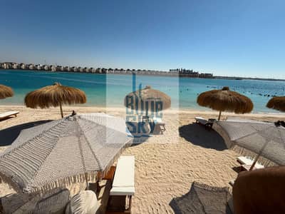 For those who appreciate excellence: own a fully finished chalet in a prime location at Marina 5, Alamein (North Coast), featuring a stunning view.