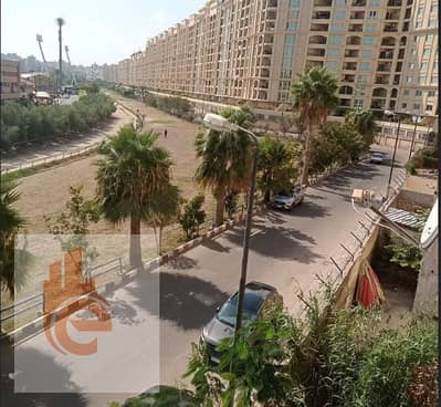 شقــة مفــروشــة بـ سموحــة // 80 م فيـو النــادى