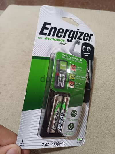 شاحن Energizer مع بطاريتين AA ياباني متبرشم