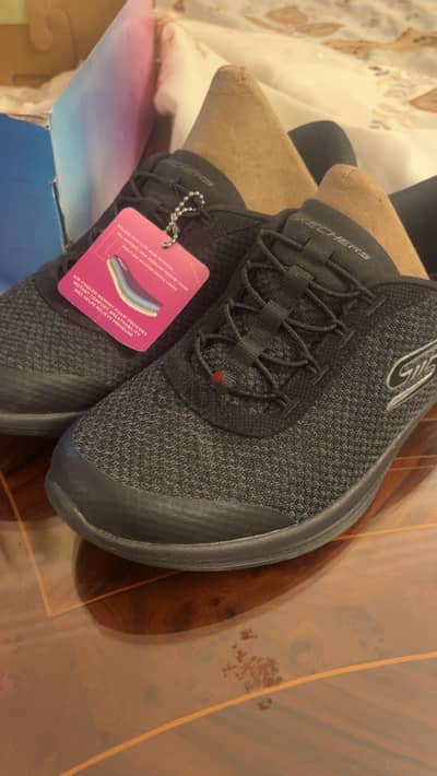skechers