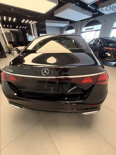 Mercedes-Benz E200 2025