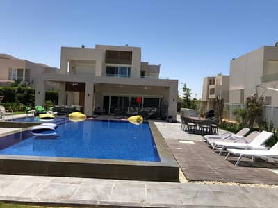 A villa in a very prime location, fully finished, in Hacienda Bay Palm Hills next to Fouka Bay.