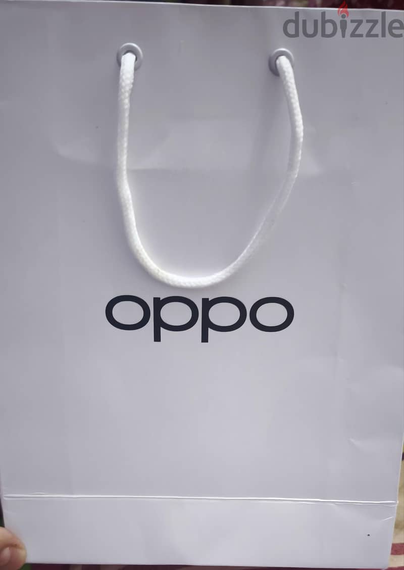OPPO Reno 15 4