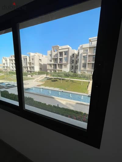 Ultra super lux finishing apartment for rent in fifth square compound 5th settlement at New Cairo with ACs and kitchen