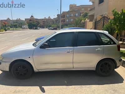 سيات إبيزا 2002