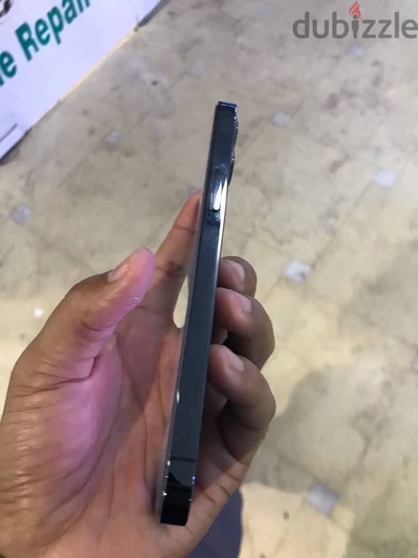 iphone 12 pro 4