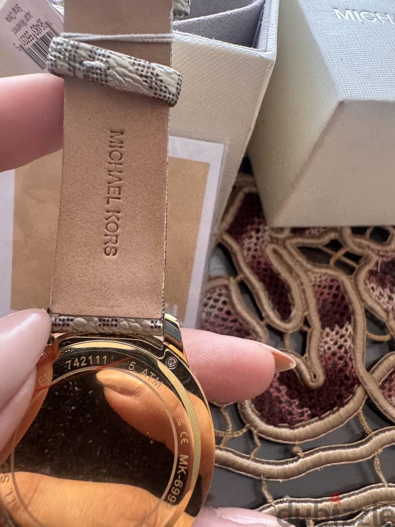 Female watch 4