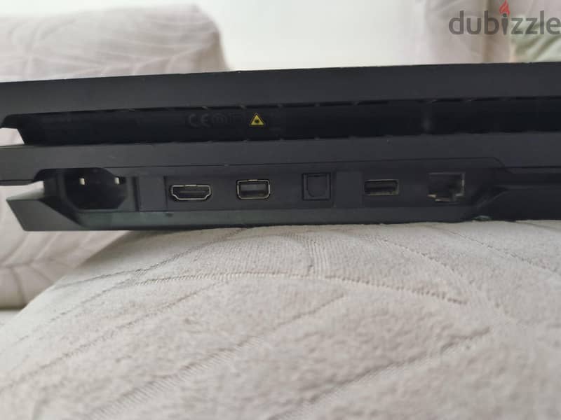 PS4 PRO 3