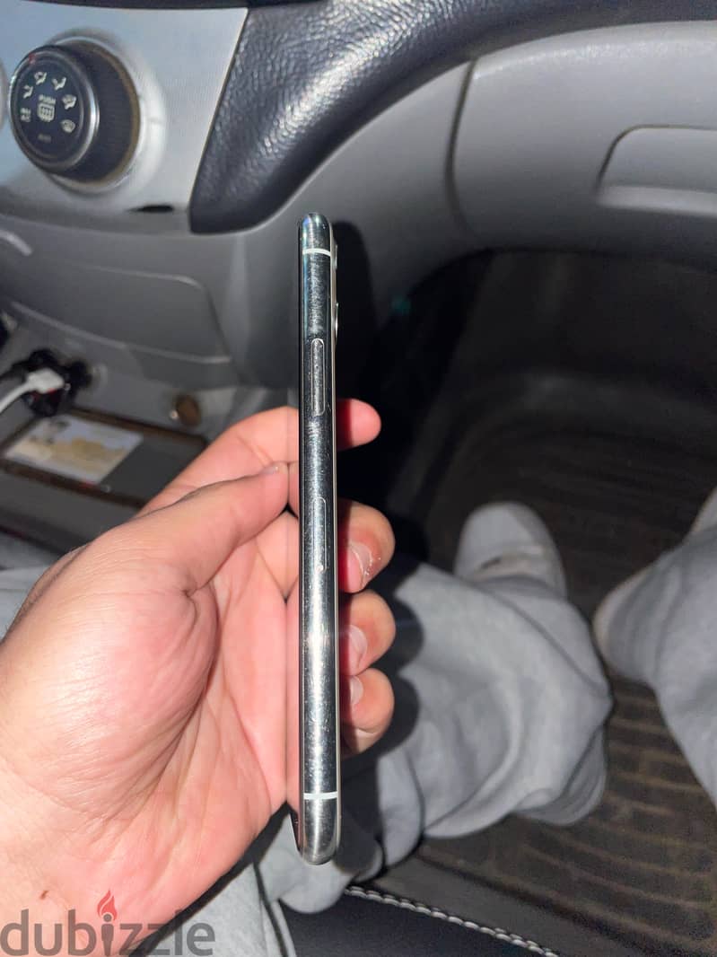 Apple - iPhone 11 Pro 2