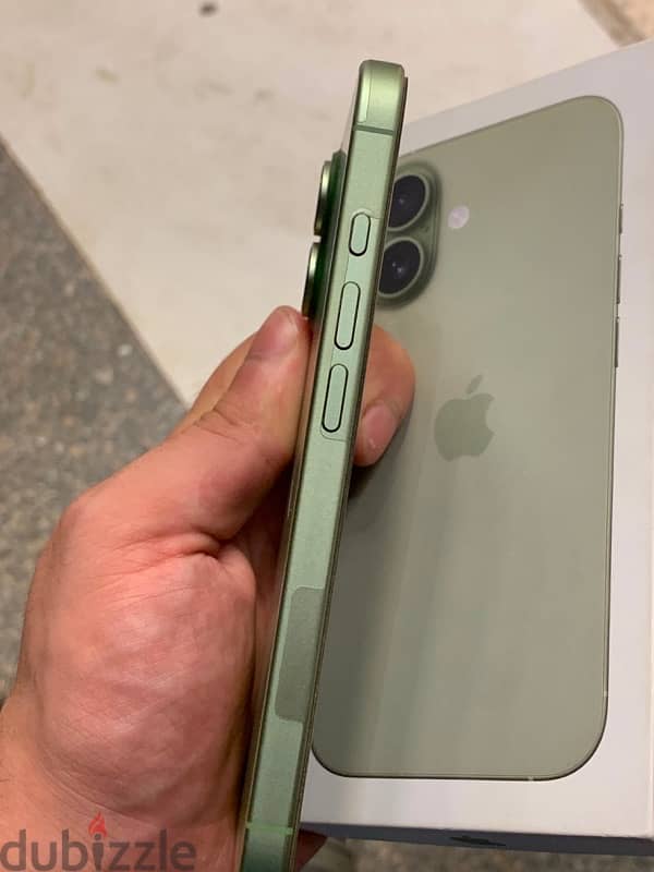 IPHONE 17 6