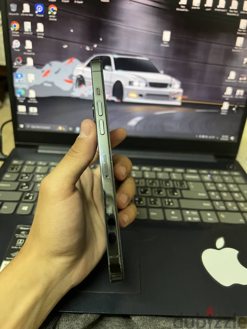 iPhone 12 Pro Max 4