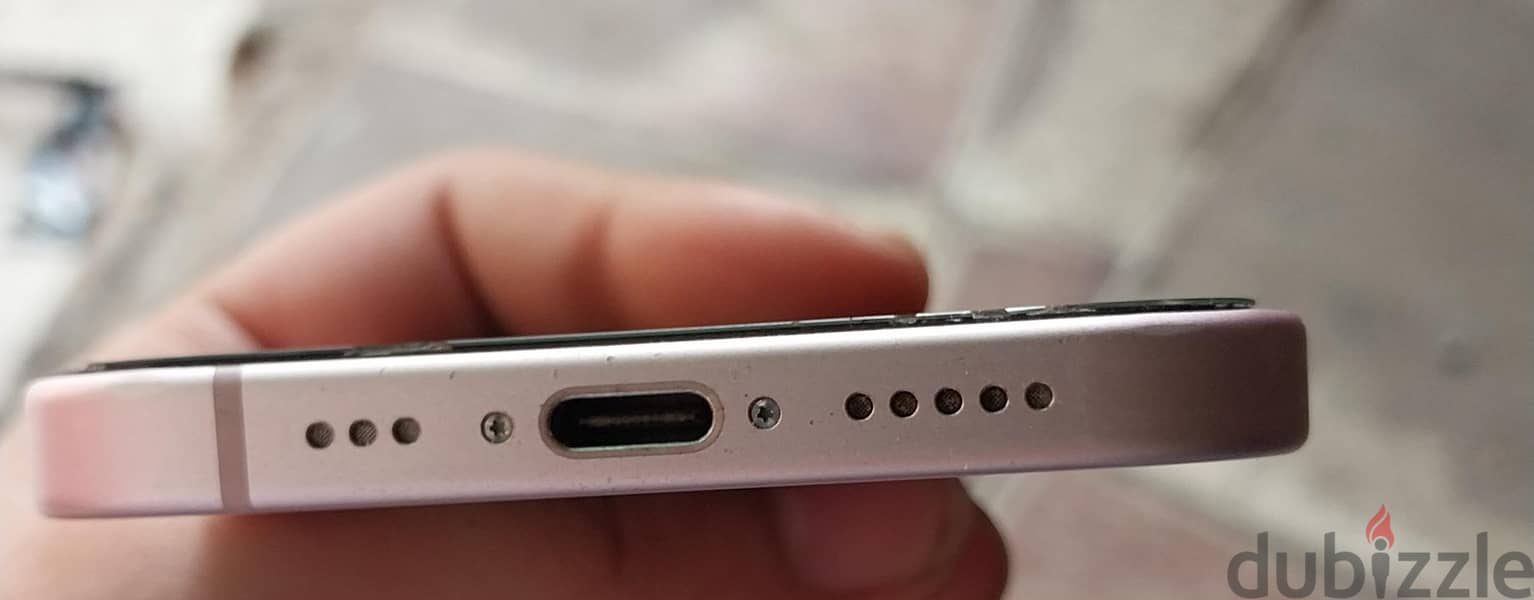 Apple - iPhone 15 4