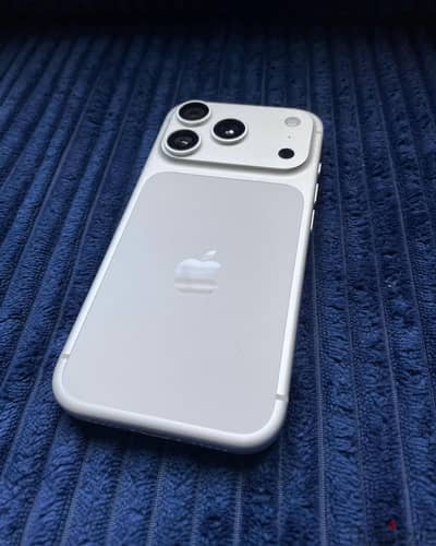 Apple - iPhone 17 Pro Max