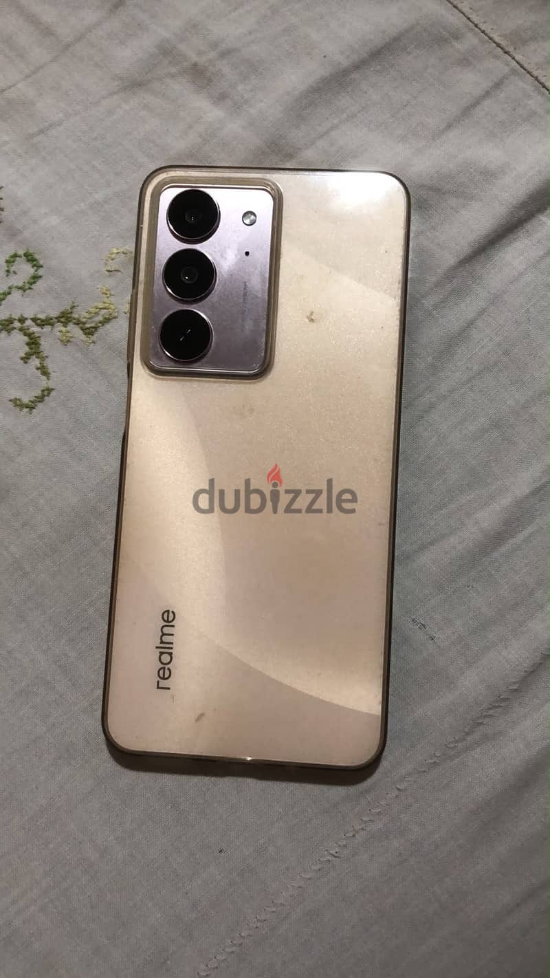 Realme C75 1