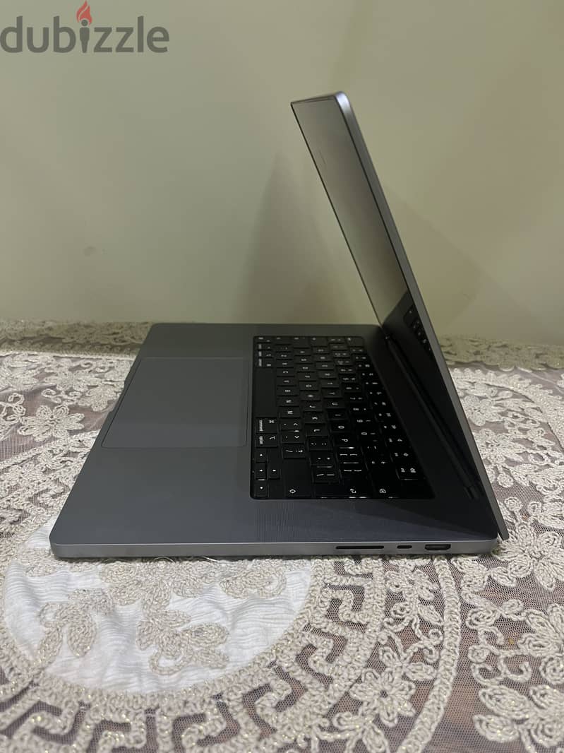 MacBook pro M2 pro 2023 16 inch 2